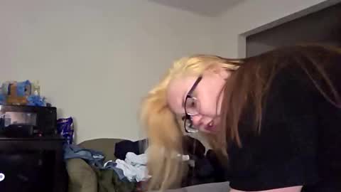 pincheguera online show from February 24, 1:53 pm