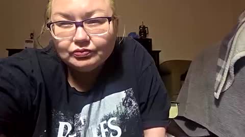 pincheguera online show from March 1, 5:26 pm