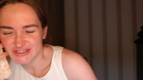       online show from December 13, 7:53 pm