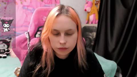 Snapshot of pineapple_dope chatting on May 1, 12:15 am Nancy online show from May 1, 12:15 am