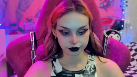 Snapshot of pineapple_dope chatting on May 21, 9:55 pm Nancy online show from May 21, 9:55 pm