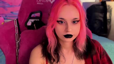 Snapshot of pineapple_dope chatting on May 30, 2:58 pm Nancy online show from May 30, 2:58 pm