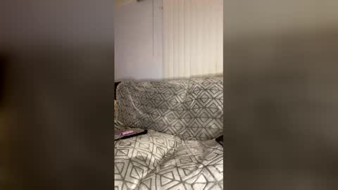 pinessbunny69 online show from May 6, 2:51 am