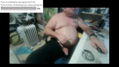 Snapshot of pini_z chatting on January 24, 10:51 pm pini_z online show from January 24, 10:51 pm