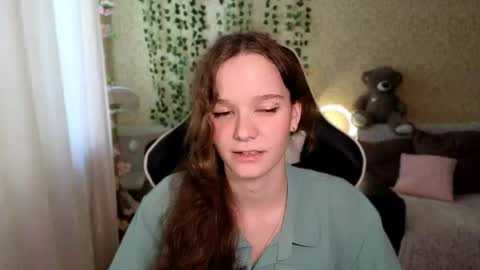 Stephanie online show from June 6, 4:28 am