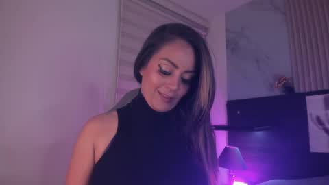 pink_as online show from April 10, 3:56 am