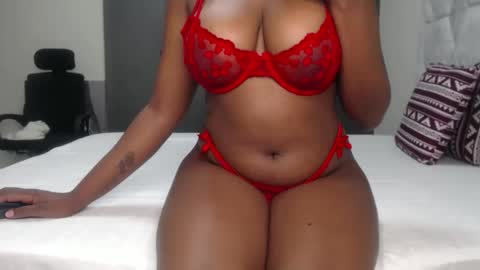 pinkyy online show from May 6, 5:07 pm