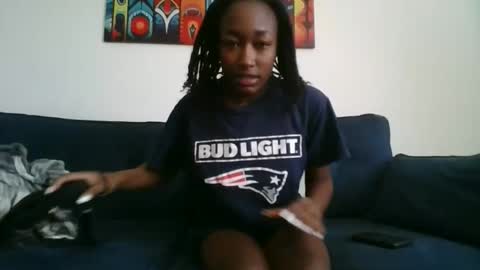 Snapshot of pinkaura_ chatting on January 7, 7:33 am PinkyAura online show from January 7, 7:33 am