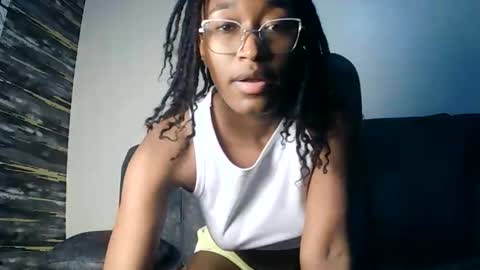 PinkyAura online show from February 20, 4:07 pm