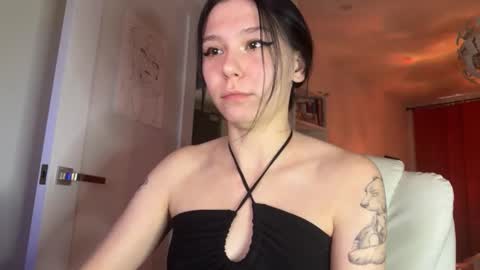 Snapshot of pinkdollylovv chatting on October 13, 9:37 pm pinkdollylovv online show from October 13, 9:37 pm