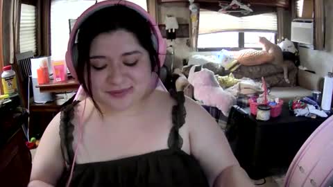 Snapshot of pinkgoddessxoxo chatting on April 17, 8:23 pm PinkGoddess online show from April 17, 8:23 pm