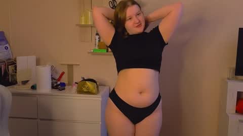 pinkiep1e online show from April 10, 3:34 am