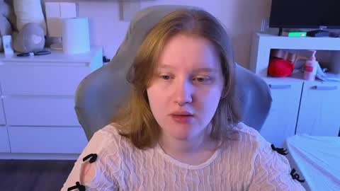 pinkiep1e online show from April 14, 4:29 am