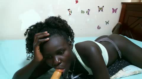 pinky online show from October 28, 7:45 am