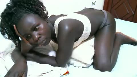 pinky online show from November 1, 11:40 pm