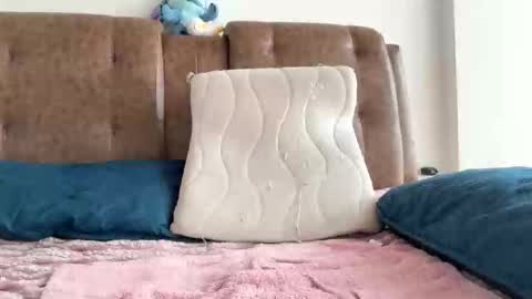 Snapshot of pinkilola chatting on February 18, 7:43 pm Pinkilola online show from February 18, 7:43 pm