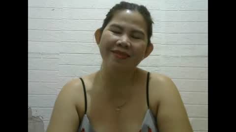 Snapshot of pinkishpusiemom18 chatting on March 12, 10:28 pm pinkishpusiemom18 online show from March 12, 10:28 pm
