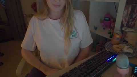 Snapshot of pinkladyx2 chatting on October 26, 1:11 am pinkladyx2 online show from October 26, 1:11 am