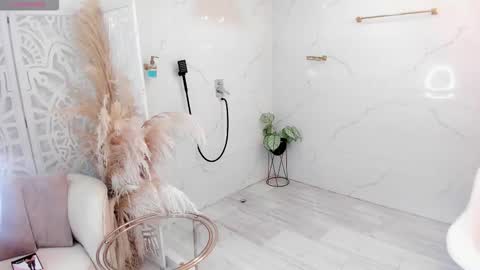 Snapshot of pinkmoon30 chatting on February 24, 11:52 am pinkmoon30 online show from February 24, 11:52 am