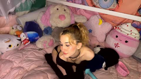 Gwenie online show from January 21, 7:06 pm