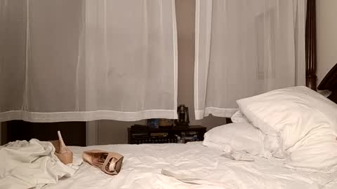 Snapshot of pinkpillbambi chatting on November 8, 2:34 am pinkpillbambi online show from November 8, 2:34 am