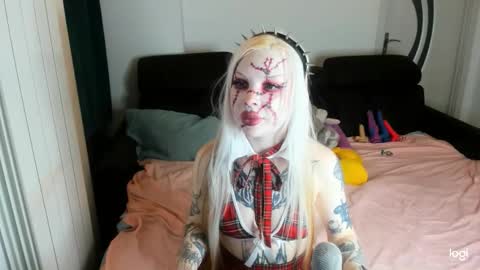 Helen Goat online show from November 1, 2:46 am