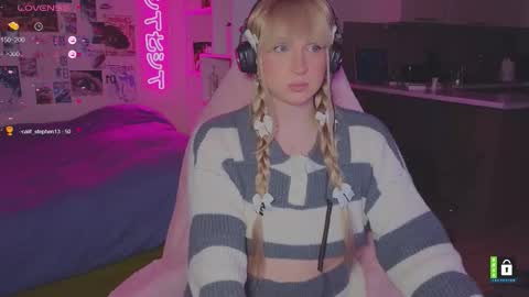 pinkvenom_ online show from March 1, 1:24 pm