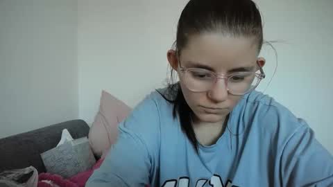 Snapshot of pinkwife97 chatting on March 19, 12:09 pm pinkwife97 online show from March 19, 12:09 pm