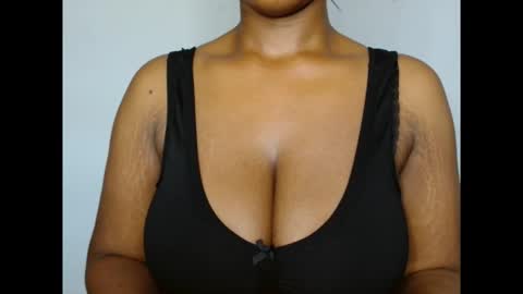 pinkxsugar online show from February 25, 5:11 pm