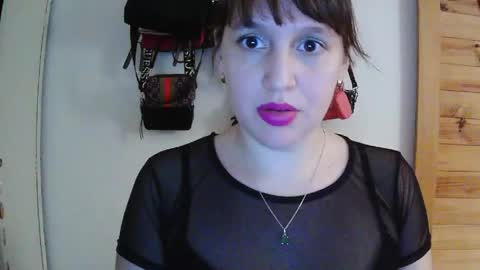 Snapshot of pinky_doll_xo chatting on April 16, 7:31 am Nicky online show from April 16, 7:31 am