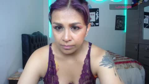 VIOLETA LOPEZ online show from April 5, 10:40 pm