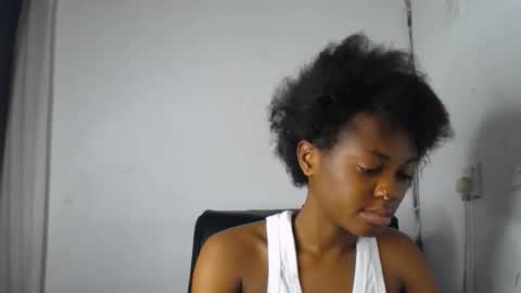 Snapshot of pinky_pussy68635 chatting on November 16, 10:04 pm Arena online show from November 16, 10:04 pm