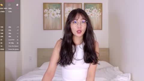 Polly online show from March 25, 9:15 am