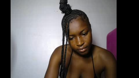 pinkykiki_247 online show from May 25, 10:10 am