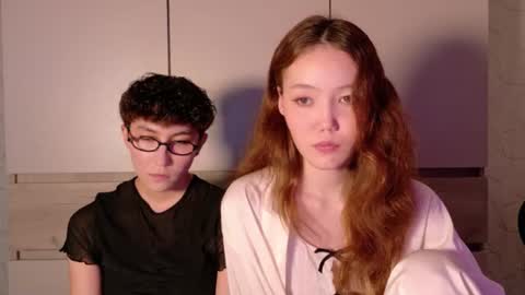 Li long hair and Ru short hair online show from June 30, 7:26 pm