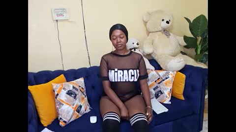 Snapshot of pinkysmiles chatting on December 12, 1:06 pm Pinky online show from December 12, 1:06 pm