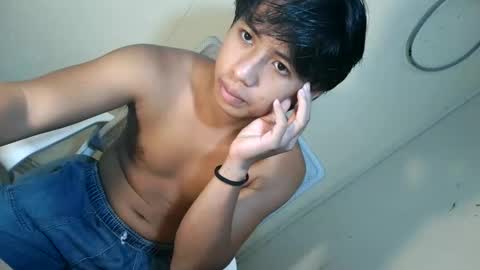 Snapshot of pinoy_fuckboyxxx chatting on May 27, 7:05 am pinoy_fuckboyxxx online show from May 27, 7:05 am