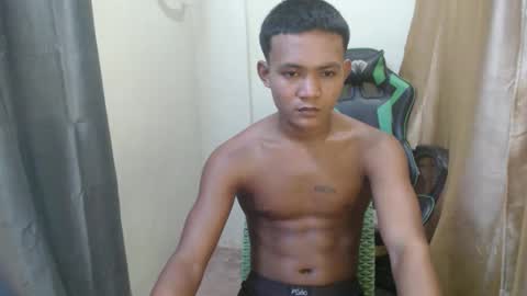 pinoy_fucker18 online show from April 11, 7:45 am