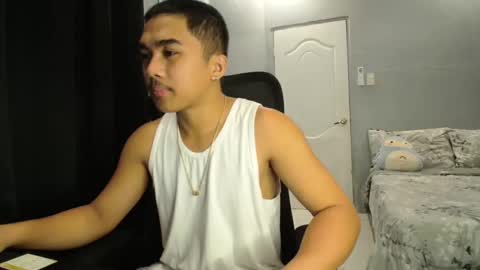 Snapshot of pinoyadriannexxx chatting on October 15, 2:01 am Adrianne online show from October 15, 2:01 am
