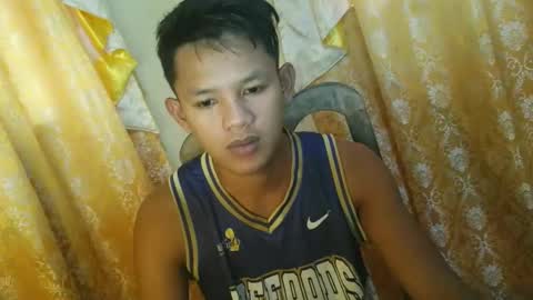 Snapshot of pinoydaks2xxx chatting on January 7, 7:00 am ROY and ASHLEY online show from January 7, 7:00 am