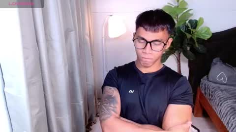 ethan online show from June 25, 11:04 am