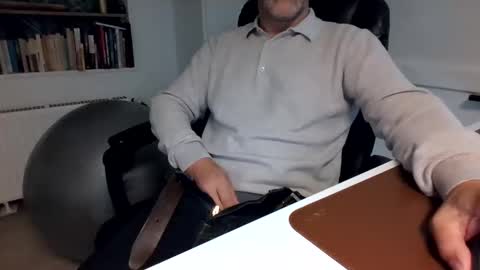 Snapshot of piolin82 chatting on September 22, 8:27 am piolin82 online show from September 22, 8:27 am