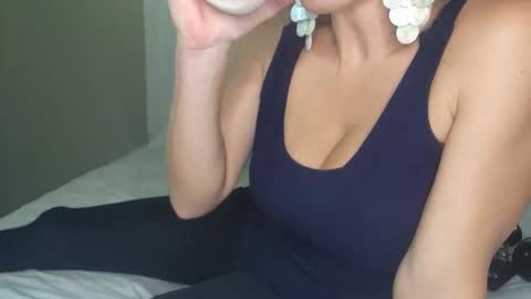 MILF Pippa online show from February 25, 3:27 pm