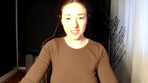 Snapshot of piscesgirl06 chatting on February 2, 5:39 am piscesgirl06 online show from February 2, 5:39 am