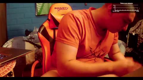 Snapshot of pisceslost chatting on December 17, 4:23 am pisceslost online show from December 17, 4:23 am