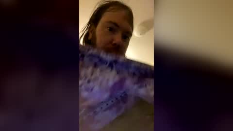 pisceslovesyou online show from June 26, 6:29 am