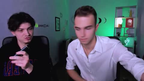 Snapshot of pit_wetty chatting on December 15, 1:15 pm Pitt online show from December 15, 1:15 pm