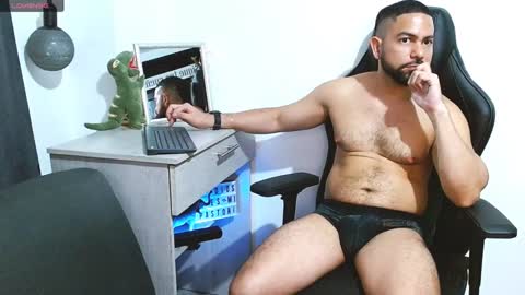 Snapshot of piter_berlin chatting on January 29, 2:40 am piter berlin online show from January 29, 2:40 am