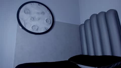 pitufa__ online show from March 1, 11:34 am