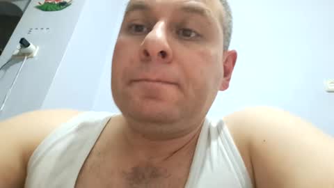 Snapshot of pixel53 chatting on January 1, 9:41 pm Gkay53 online show from January 1, 9:41 pm